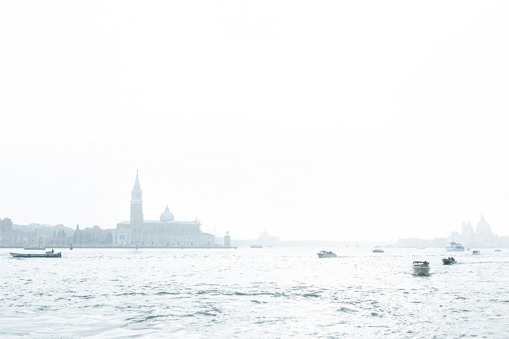1 - VENEZIA - SAN GIORGIO E LA GIUDECCA TRA LA NEBBIA.jpg
